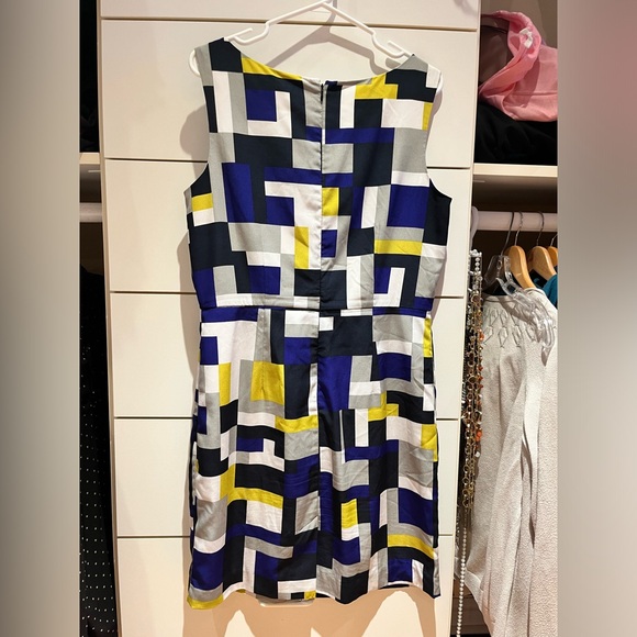 Banana Republic geometric pattern dress - Picture 2 of 3